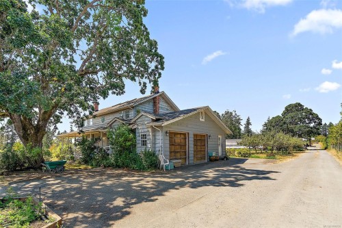 10650 West Saanich Rd, North Saanich, BC 