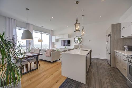 Vue d'ensemble - 1702-1400 Rue Lucien-Paiement, Laval (Laval-Des-Rapides), QC - Indoor Photo Showing Kitchen With Upgraded Kitchen