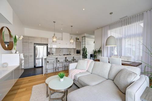 Vue d'ensemble - 1702-1400 Rue Lucien-Paiement, Laval (Laval-Des-Rapides), QC - Indoor Photo Showing Living Room