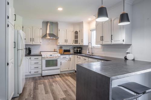Kitchen - 645 175E Rue, Saint-Georges, QC - Indoor Photo Showing Kitchen With Double Sink