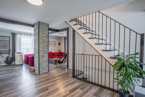 Staircase - 645 175E Rue, Saint-Georges, QC - Indoor Photo Showing Other Room
