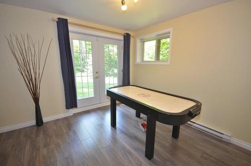 Family room - 142 Ch. De L'Orée-Des-Lacs, Mont-Tremblant, QC - Indoor Photo Showing Other Room