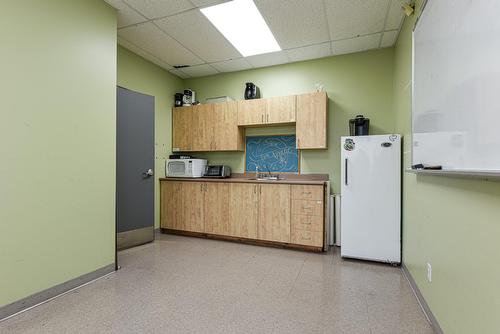 Kitchenette - 201-1005 Boul. Curé-Poirier O., Longueuil (Le Vieux-Longueuil), QC - Indoor