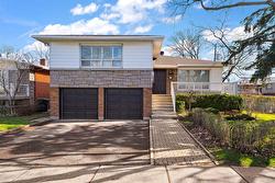 575 Boul. Alexis-Nihon  Montréal (Saint-Laurent), QC H4M 2A9