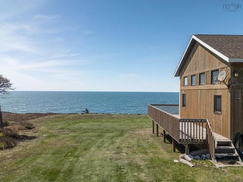 194 Thomas Road, Cape Forchu, NS 