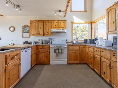 194 Thomas Road, Cape Forchu, NS 