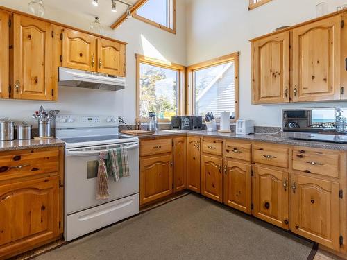 194 Thomas Road, Cape Forchu, NS 