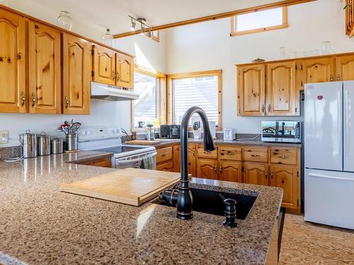 194 Thomas Road, Cape Forchu, NS 