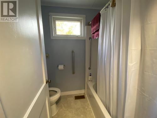 100 Brook Street, Stephenville Crossing, NL - Indoor Photo Showing Bathroom