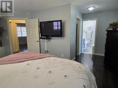 7 Youngsville Drive, Kippens, NL - Indoor Photo Showing Bedroom
