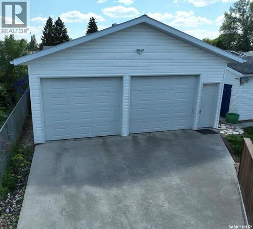 715 6Th Avenue, Hudson Bay, SK - Outdoor