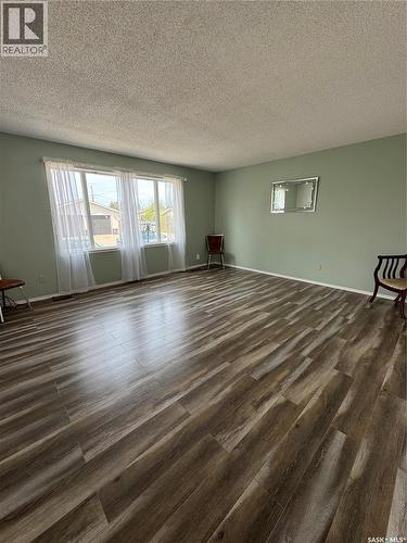 715 6Th Avenue, Hudson Bay, SK - Indoor