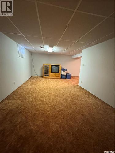 715 6Th Avenue, Hudson Bay, SK - Indoor Photo Showing Basement