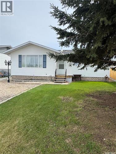 715 6Th Avenue, Hudson Bay, SK - Outdoor