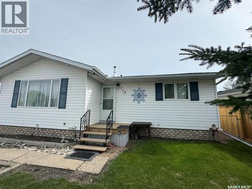 715 6Th Avenue, Hudson Bay, SK - Outdoor