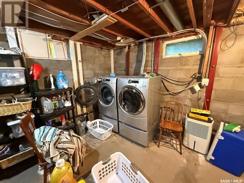 2009 Connaught Street, Regina, SK - Indoor Photo Showing Laundry Room