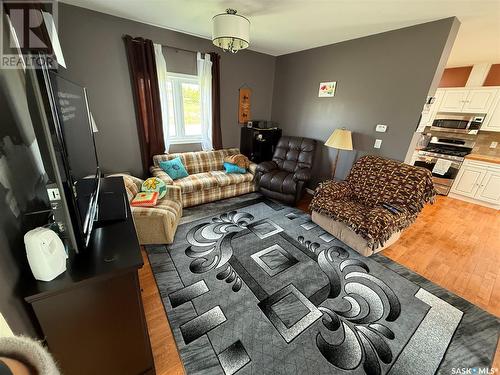 2009 Connaught Street, Regina, SK - Indoor Photo Showing Living Room