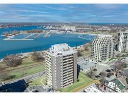 506-10 DERBY Lane  Sarnia, ON N7T 4S4