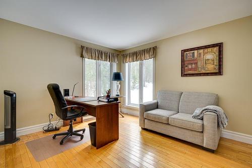 Living room - 247 Ch. Des Cèdres, Sainte-Anne-Des-Lacs, QC - Indoor