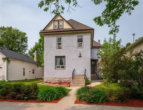 541 Langevin St, Winnipeg, MB 