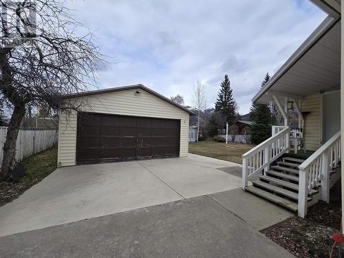 1480 7Th Avenue, Valemount, BC - Outdoor