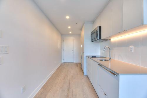 Kitchen - 213-2660 Rue Ontario E., Montréal (Ville-Marie), QC - Indoor Photo Showing Kitchen