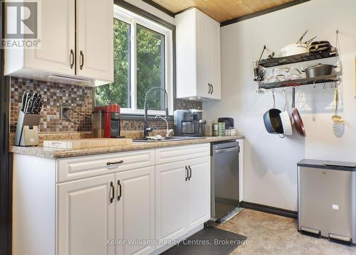 3000 Bruce 1 Road, Brockton, ON - Indoor Photo Showing Kitchen