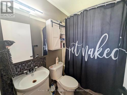 3000 Bruce 1 Road, Brockton, ON - Indoor Photo Showing Bathroom
