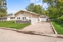 1317 Connaught Avenue, Moose Jaw, SK  - Outdoor 