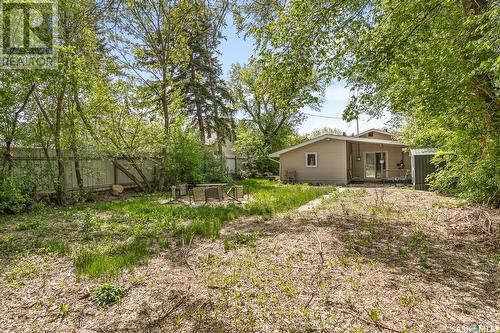 1317 Connaught Avenue, Moose Jaw, SK - Outdoor