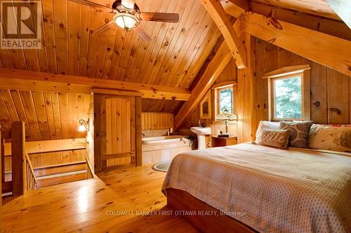2275 Palmerston Lake, Frontenac (Frontenac North), ON - Indoor Photo Showing Bedroom