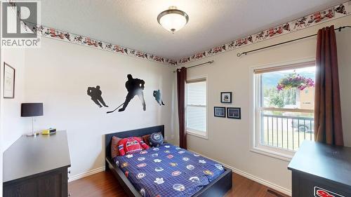 1448 Hemlock Street, Golden, BC - Indoor Photo Showing Bedroom