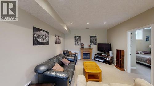 1448 Hemlock Street, Golden, BC - Indoor With Fireplace