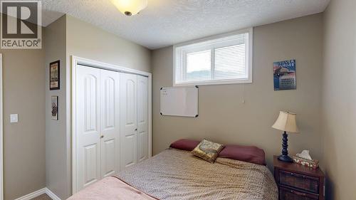 1448 Hemlock Street, Golden, BC - Indoor Photo Showing Bedroom