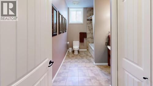 1448 Hemlock Street, Golden, BC - Indoor