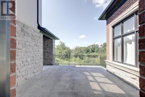 85 Spring Hill Drive, King, ON - Outdoor With Exterior
