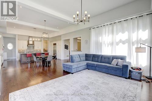85 Spring Hill Drive, King, ON - Indoor Photo Showing Living Room