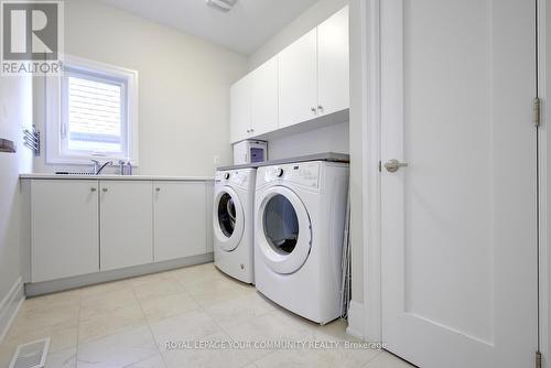 85 Spring Hill Drive, King, ON - Indoor Photo Showing Laundry Room