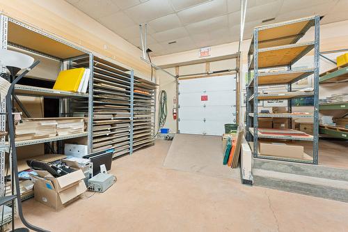 Entrepôt - 109 Ch. Favreau, Dunham, QC - Indoor Photo Showing Garage