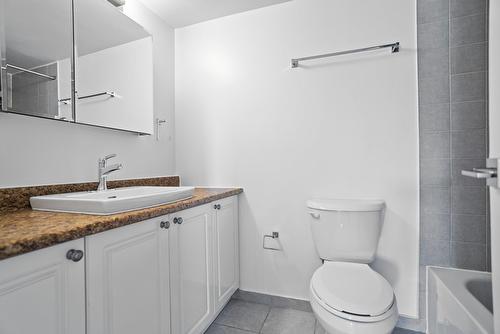 Salle de bains - 1601-3488 Ch. De La Côte-Des-Neiges, Montréal (Ville-Marie), QC - Indoor Photo Showing Bathroom