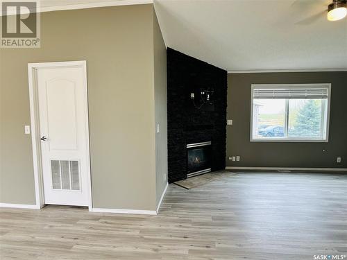 18 2004 Alice Road, Estevan, SK 