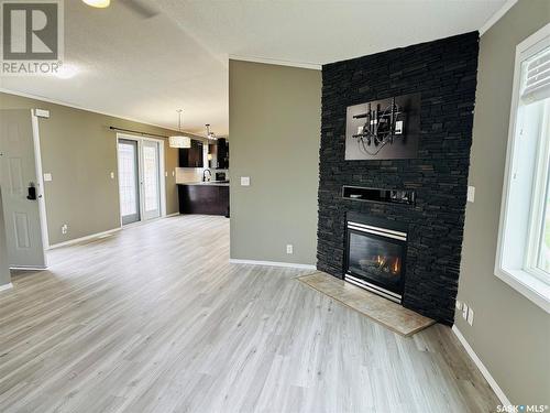 18 2004 Alice Road, Estevan, SK 