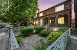 137 GLADSTONE AVENUE  Toronto, ON M6J 3L1