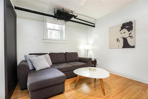 3-79 Smith St, Winnipeg, MB 