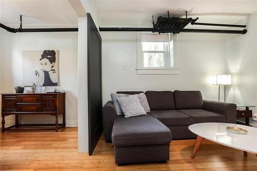 3-79 Smith St, Winnipeg, MB 