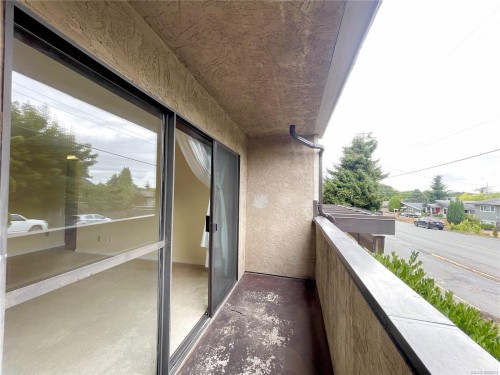 105-550 Bradley St, Nanaimo, BC - Outdoor With Exterior