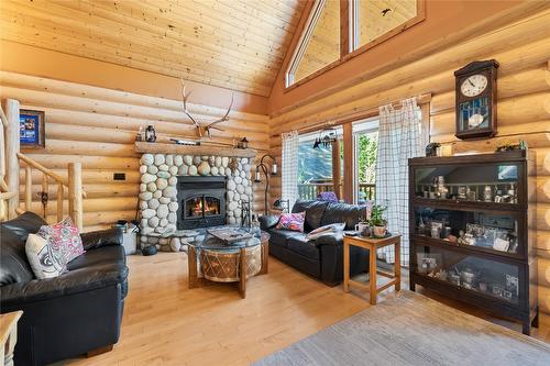 128 River Bend Lane, Kimberley, BC - Indoor Photo Showing Living Room With Fireplace