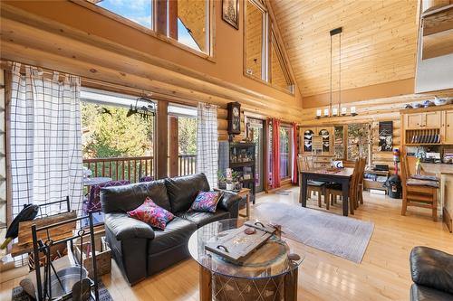 128 River Bend Lane, Kimberley, BC - Indoor Photo Showing Living Room With Fireplace