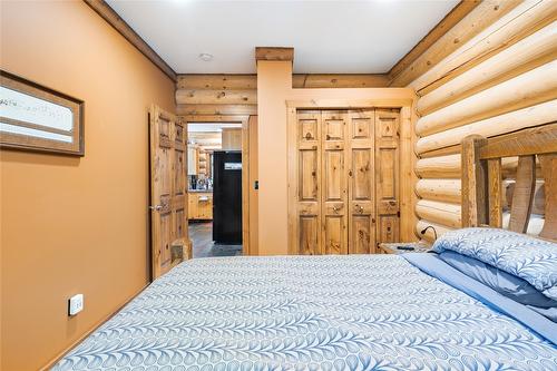 128 River Bend Lane, Kimberley, BC - Indoor Photo Showing Bedroom