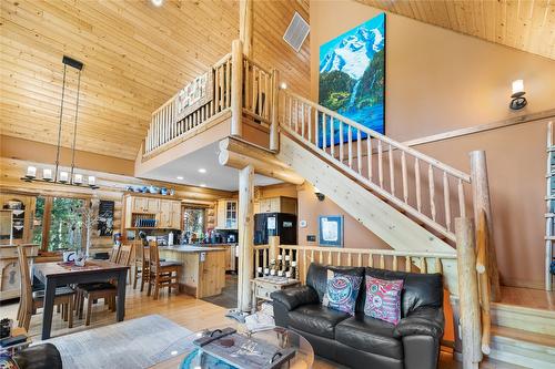 128 River Bend Lane, Kimberley, BC - Indoor Photo Showing Other Room